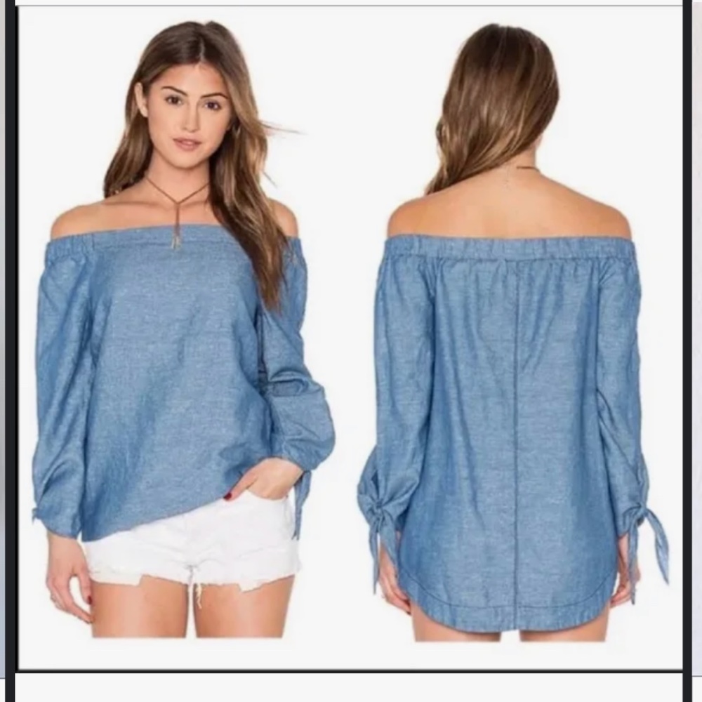 Free people show some shoulder top size medium